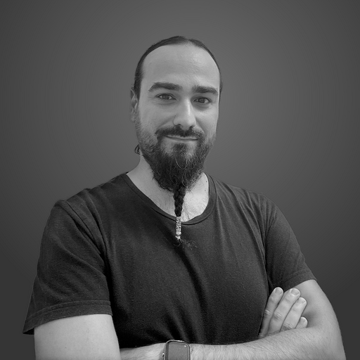Daniel Almazán